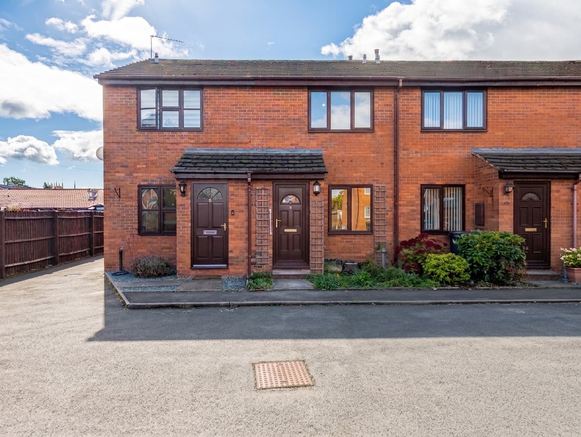Terrill Court, Evesham, WR11 - photo 1 of 3