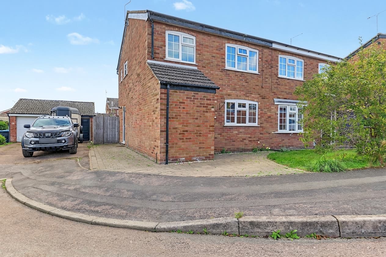 Disraeli Close, Kibworth Beauchamp, Leicester, LE8 - photo 1 of 18