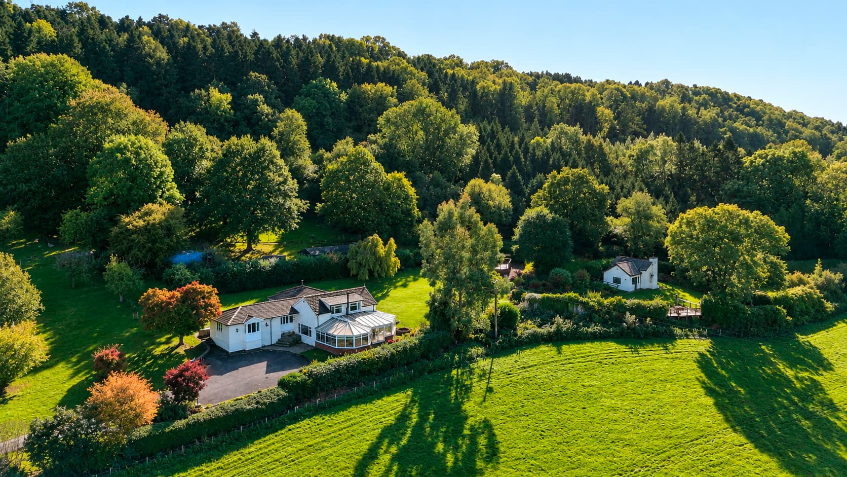 Forest House, Coedypaen, Pontypool, NP4 - photo 1 of 31